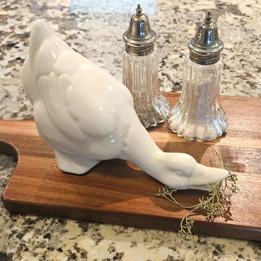 Ceramic White Stretched Neck Goose